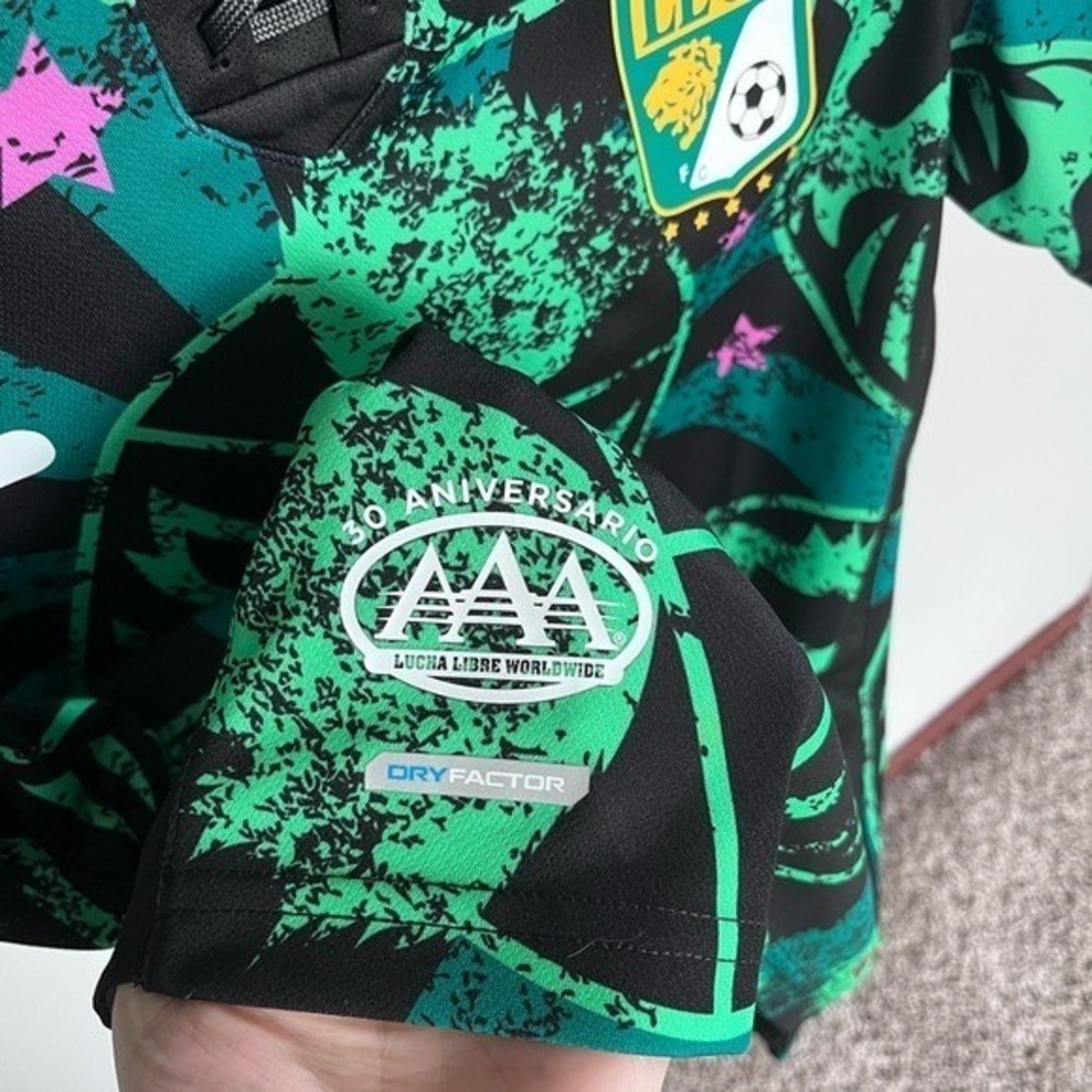 Charly Club Leon Lucha Libre AAA 30th Anniversary Soccer Jersey Green Mens Med - Picture 4 of 10